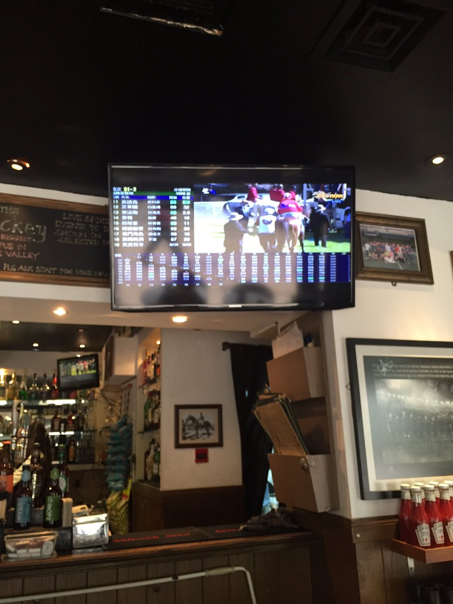 Paul Lamming (@dereksmooth) on Twitter photo Great to be able to sit at The Jockey, follow the Championships and listen to <a href="/hkdarren/">Darren Flindell</a>. Great to be able to sit at The Jockey, follow the Championships and listen to <a href="/hkdarren/">Darren Flindell</a>.