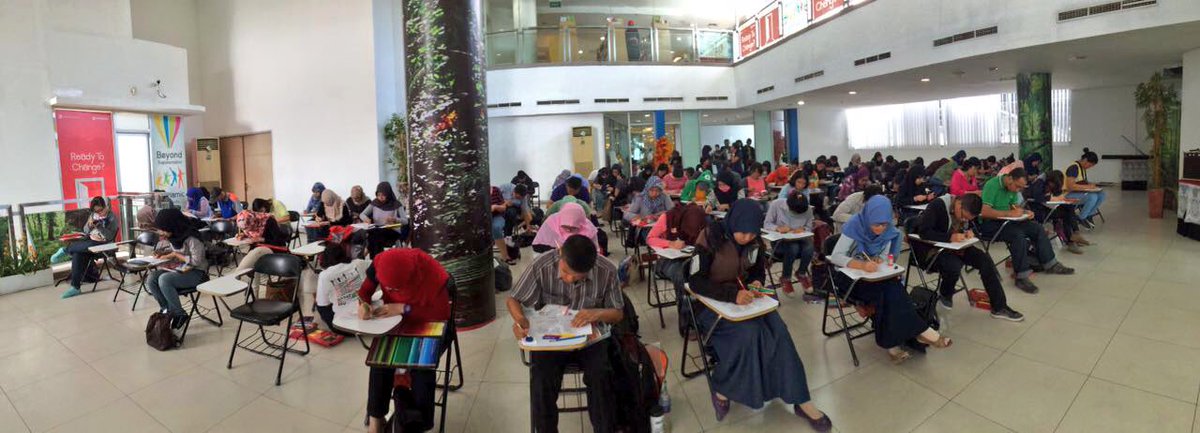 bukugpu's tweet photo. Suasana Lomba Mewarnai Dewasa dalam rangka ultah #GPU42 di @gramedmatraman terpantau ramai, nih! Selamat mewarnai! https://t.co/6aQ0JULG41