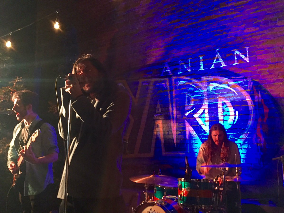 BettyandKora's tweet photo. @jpnsgrls are #247killinit at @ANIANMFG right now! #anianmfg #bettyandkoraloveyou #partytime https://t.co/S6dXob1yC1