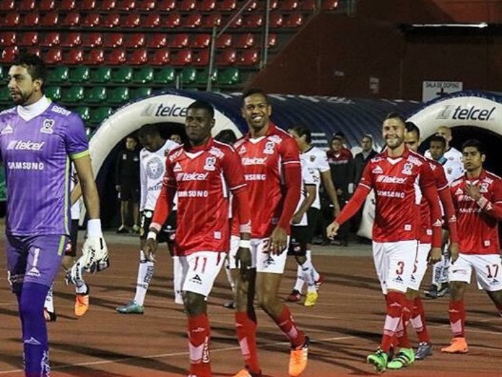 ¡SE SACÓ EL CLAVO! Roberto Nurse anotó de cabeza para Mineros en el empate 3-3 ante Murciélagos en el Ascenso MX.
