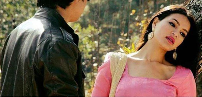 Anmol2Kc tweet picture