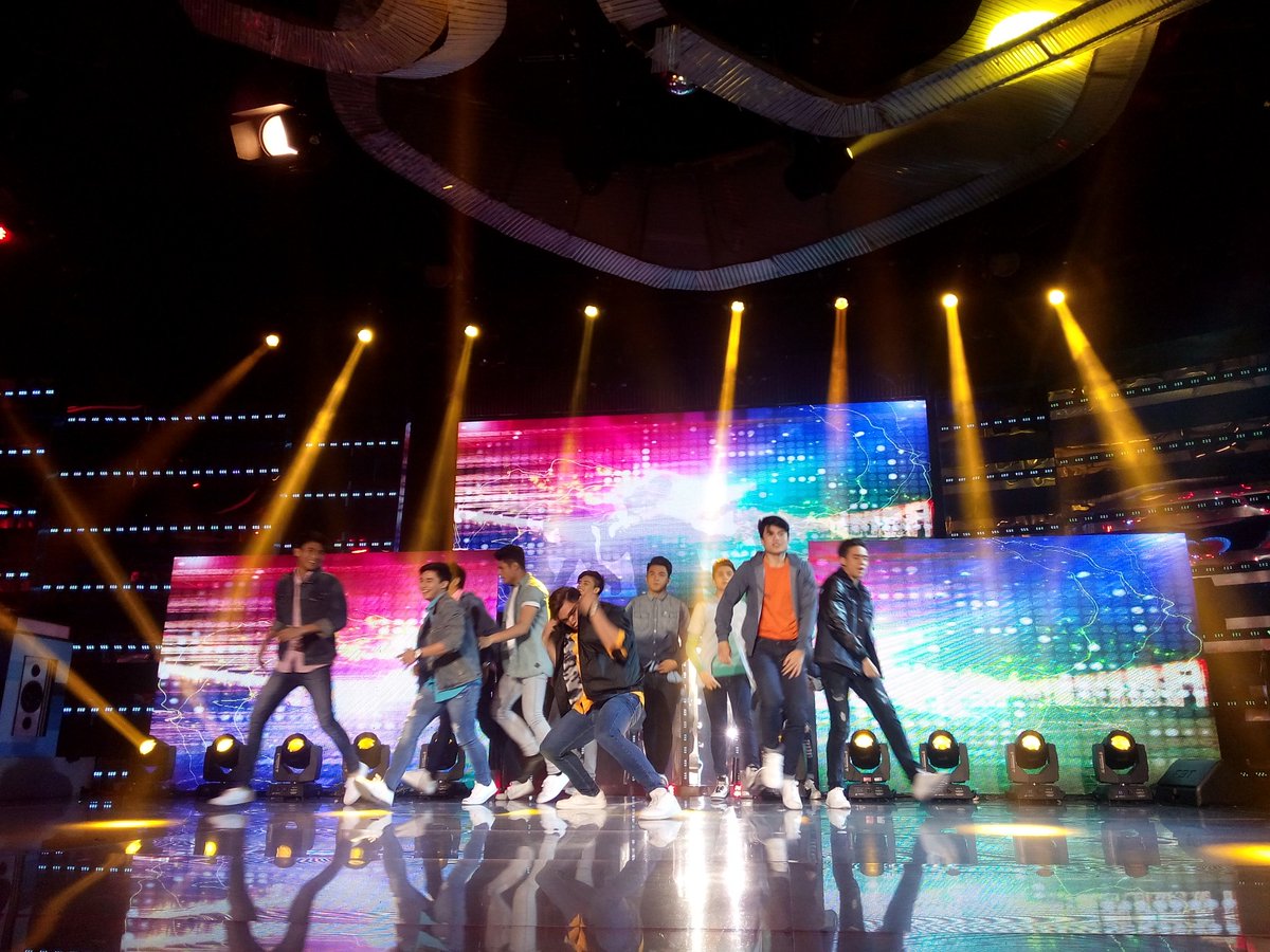 itsShowtimeNa's tweet photo. The Kilig Ambassadors, Hashtags sa launch ng mga Junior Hashtags! #TNT1stSemifinaLs https://t.co/E4zWoQ7Noq