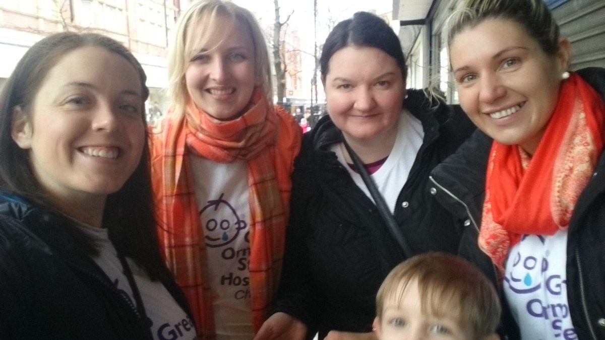 WirralClusterPI's tweet photo. Cold and wet but that aint stopping the Wirral Cluster today...bucket collecting in Birkenhead  @placemadebyyou https://t.co/zRR4A93VHH