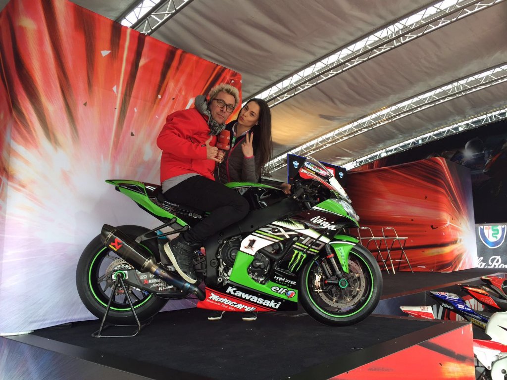 SimoBarazz8's tweet image. Dalle 12,40 su Italia Uno @VIRGINRINGO e Carlotta commenteranno il Mondiale SBK.. sintonizzatevi #sbksportmediaset