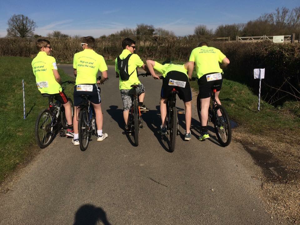 EssexYFCShow's tweet photo. Ongar YFC Flat out on show promotion whilst out on the bike ride this morning! https://t.co/clVCF1eHjj