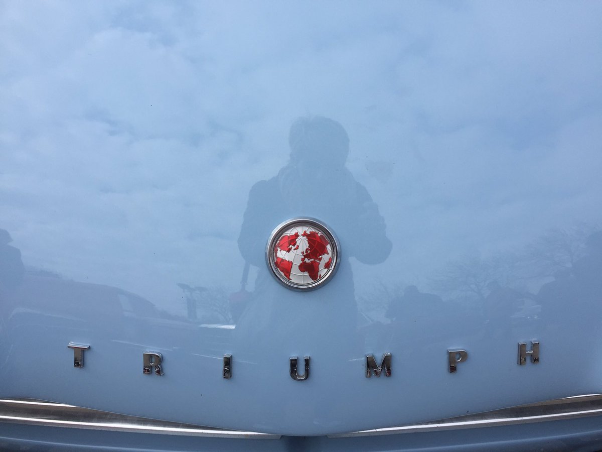 Yvonne0803's tweet photo. Vandaag #oldtimerrit #bollenstreek @kom_in_de_kas #triumph Ik ben the lucky one die mee mag https://t.co/MITNiZtzNN