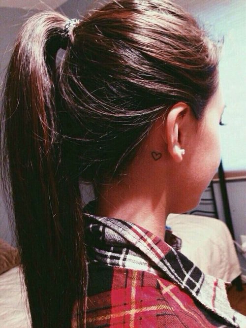 itsagirlgame's tweet photo. Little tattoos 💚 https://t.co/gKUYYXLXzv