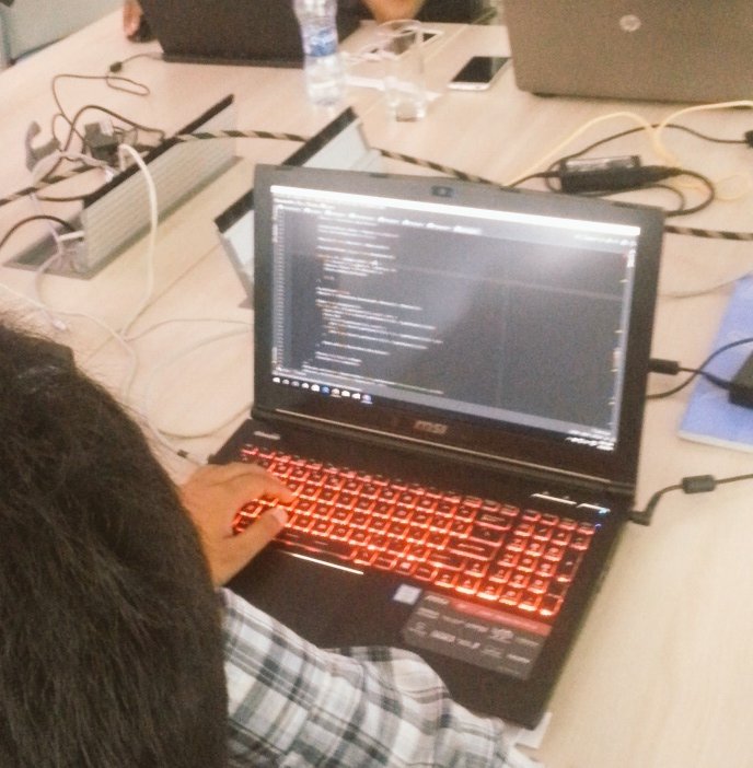mspmauritius's tweet image. coders will always code... #codeaddict #geeks  @VHNamah