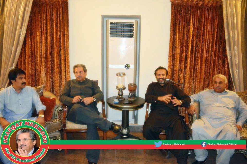 TeamShafqat's tweet photo. @Shafqat_Mahmood during his campaign for PTI Punjab president in Rahim Yar Khan 
#Shafqat4PresidentPTIPunjab #IPE https://t.co/ivaYJBBCtY