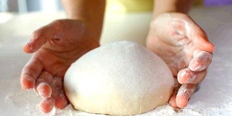WholeFoodsUK's tweet photo. Calling all bread lovers! Join #WFMKensington for a #BreadBakingClass. Book online: https://t.co/hF0nJbV4ma https://t.co/hObMjxxW4A