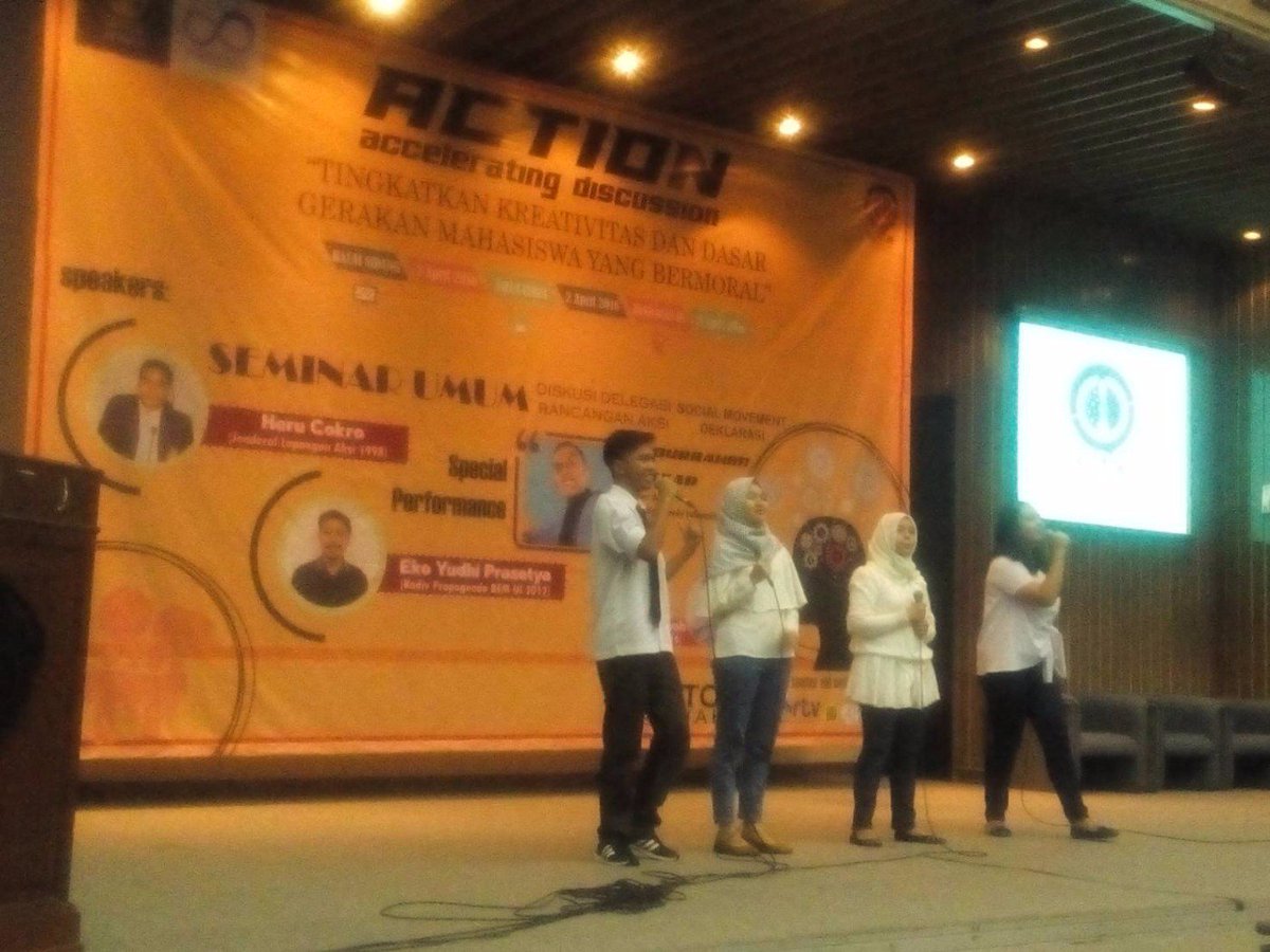 FKM UI 2015 tweet media