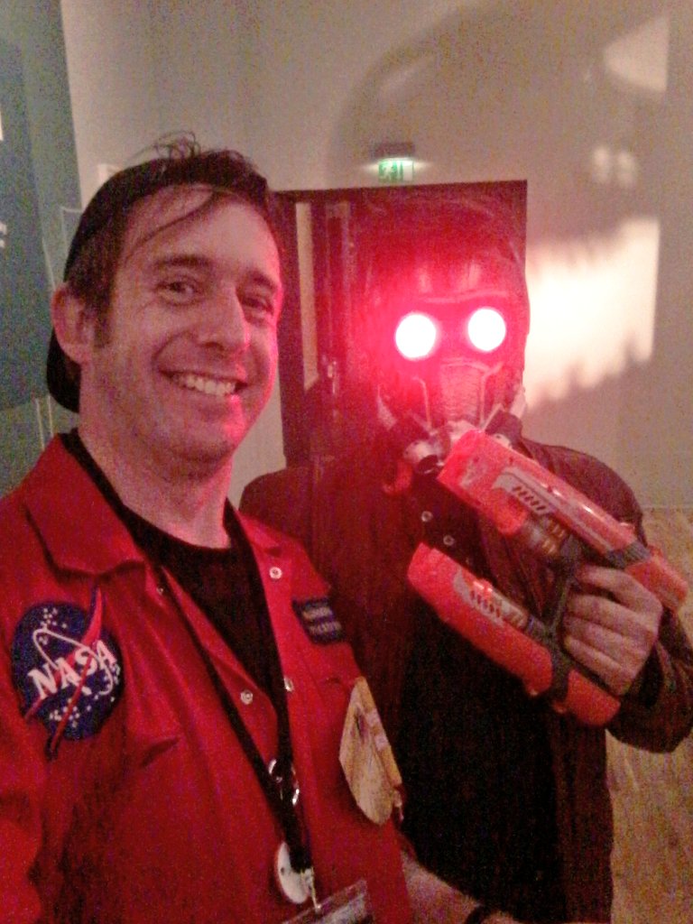 SeanMElliott's tweet photo. Saw Starlord at #BigBangBash last night.
Gave me a good mix tape. @EdSciFest https://t.co/LUvQNXAiIu