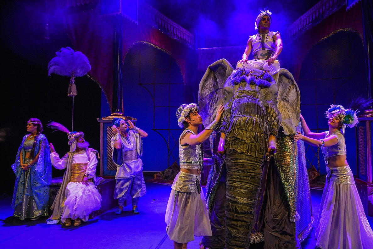 teatroolympia's tweet photo. Este fin de semana ÚLTIMAS FUNCIONES de @aladingenial un musical que lleno de magia
🎫 https://t.co/Vk7a8aZy3u https://t.co/lMUmMrSPYe