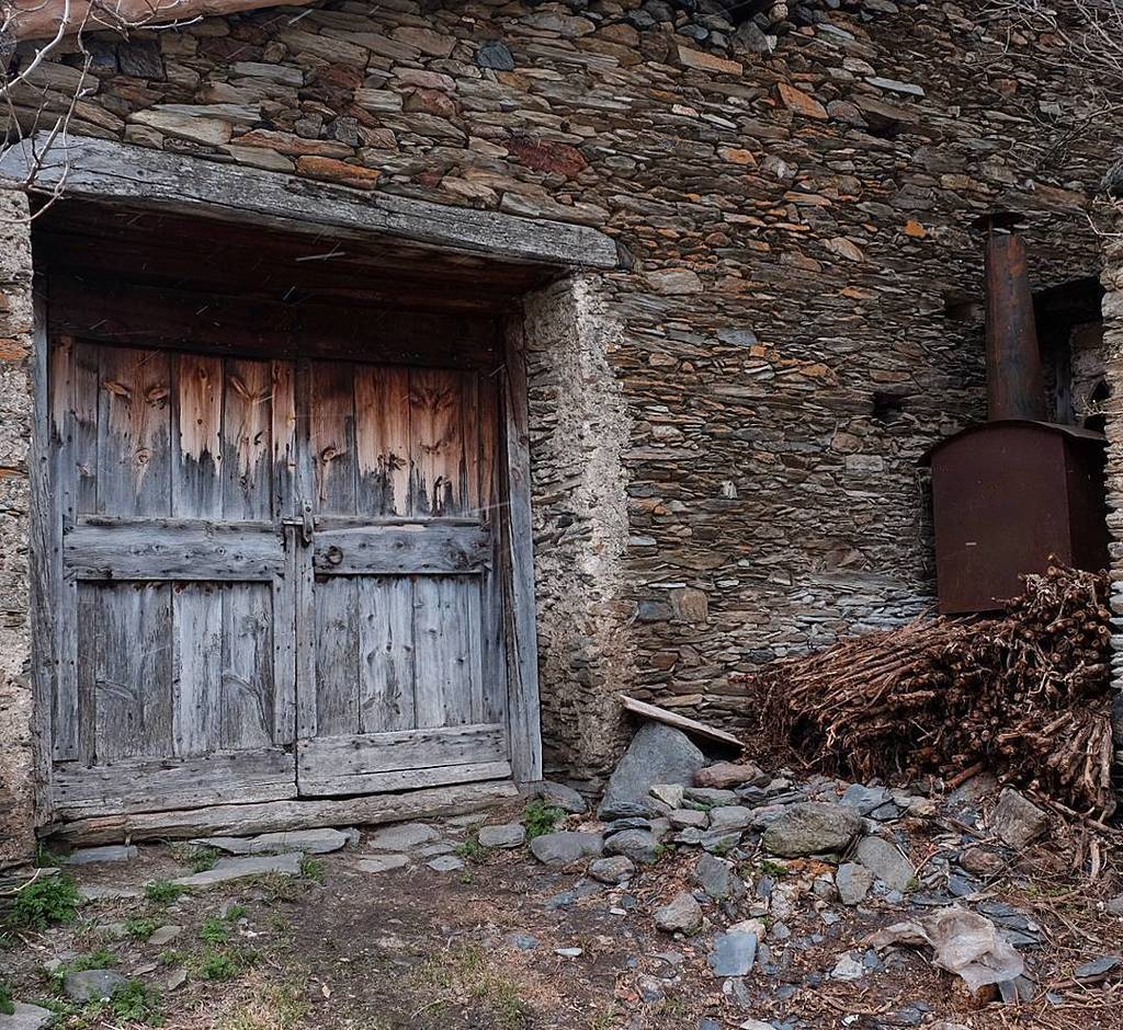 yopp_and's tweet photo. Vieja granja en El Vilar, Ordino , Andorra
#andorra #anyos #anyospark #andorralovers
#esquiandorra #pirineos #valn… https://t.co/rLLaT9nzbO