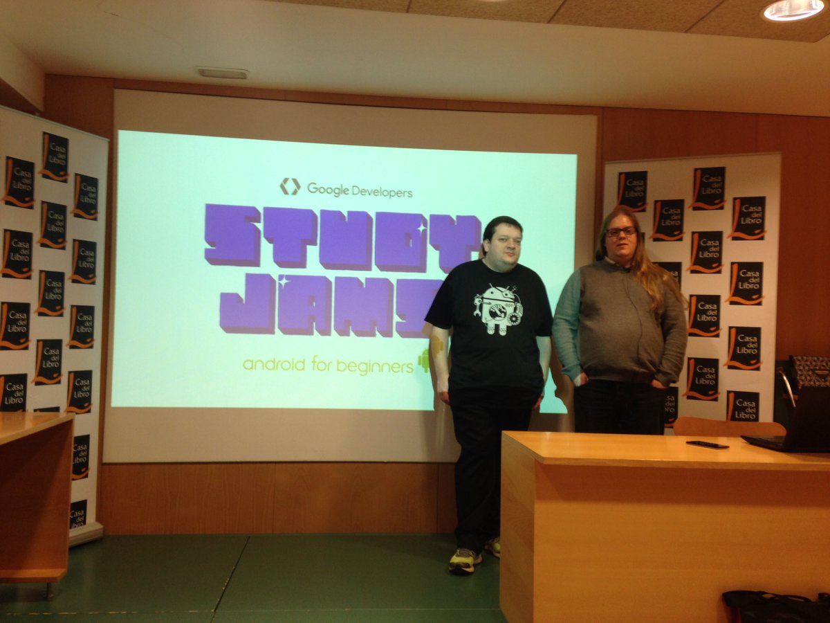 felixgomezlopez's tweet image. Iniciando el Android Study Jam con @OrestesCA y @kix2902  #devstudyjam #androiddev