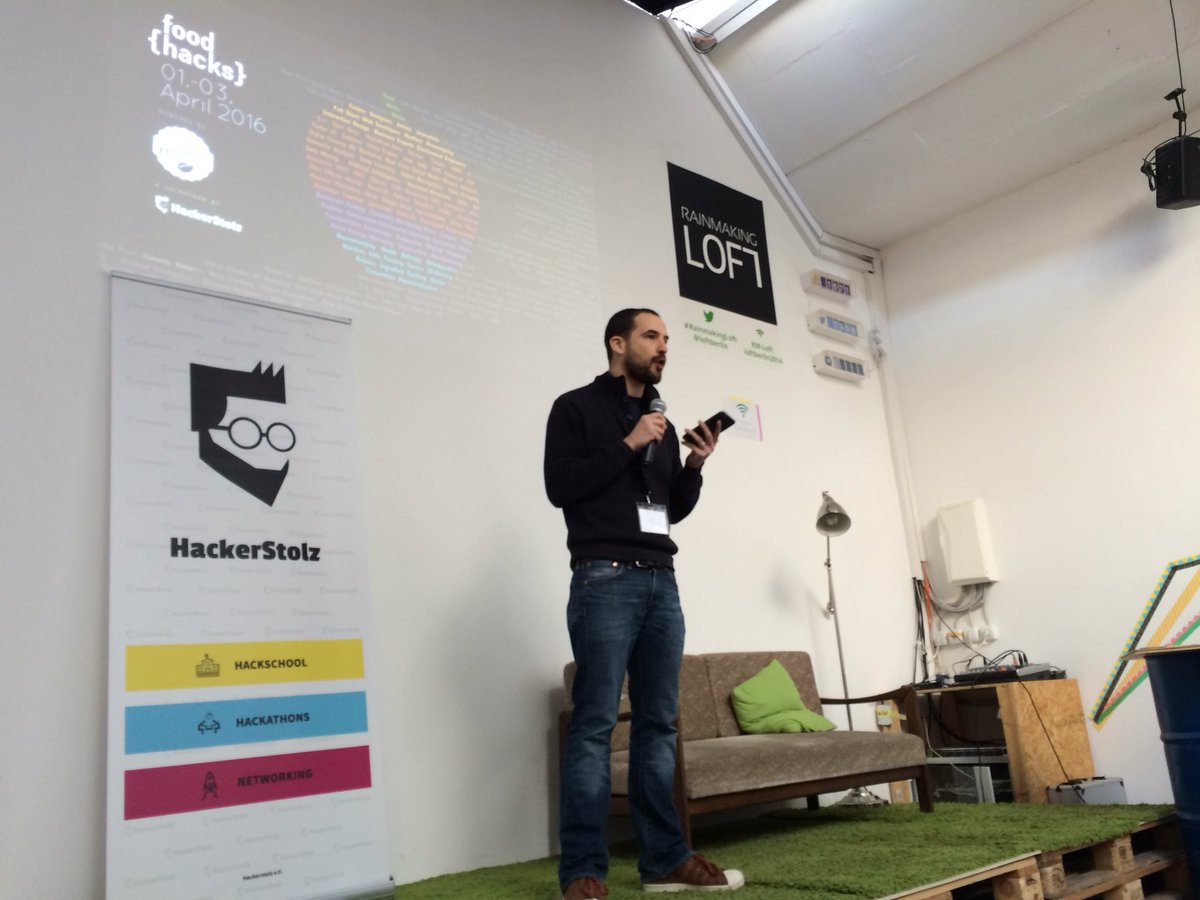 #foodhacks Keynote by <a href="/HelloFreshDE/">HelloFresh DE</a>. Coding will start in a minute