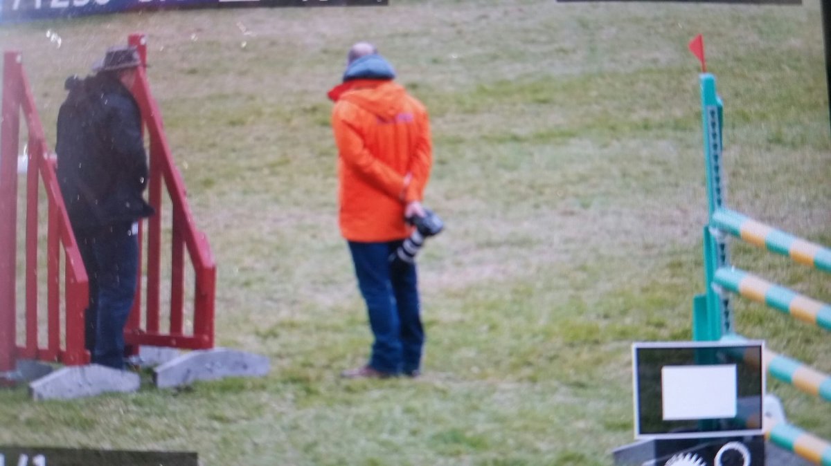 LesPerrry's tweet image. #TheBoss @Ultimateimages1 #BurnhamIntHT in showjumping!  A rare sight indeed!