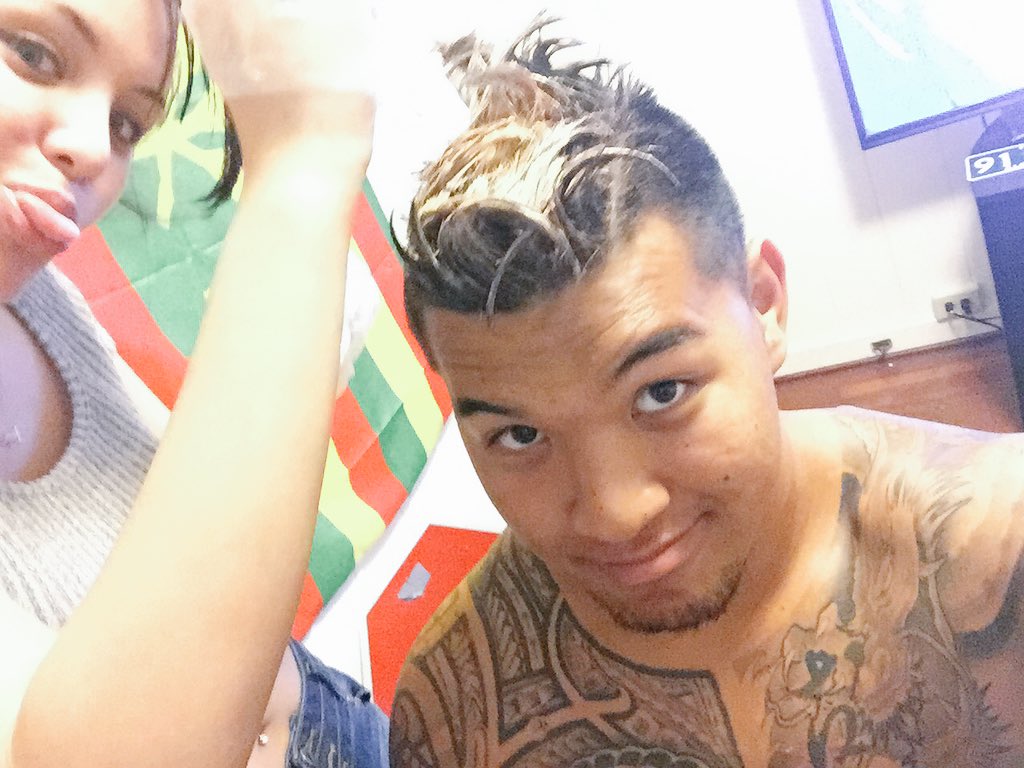 Sahmer13's tweet photo. When your boyfriend trusts you dying his signature football hair and it actually comes out pretty good 😋💘 #lehgooo https://t.co/YzlUHaLCYB