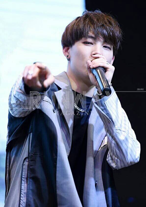 renniwofficial's tweet photo. @KripnaDee99 [HELP RT] PO JBURE 1st SLOGAN by JBURE94 | DETAIL ON PICT #GOT7 #IGOT7INA #GOT7JB #GOT7STUFF #GOT7FLY https://t.co/nfh8HBiVzK