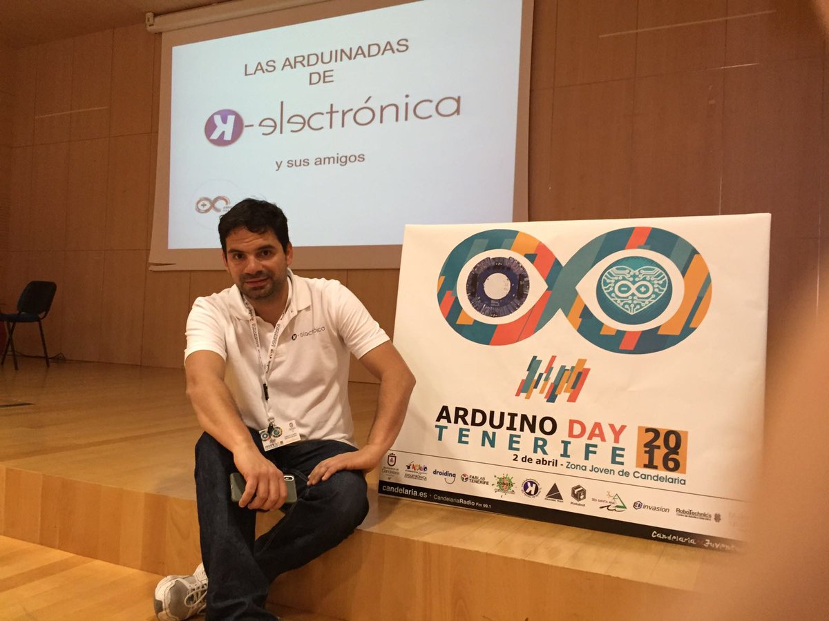 MakerNews_'s tweet image. Las #arduinadas de la gente de @Karther_Tienda #arduinodaytf2016 @JuventudCan #zonajoven #candelaria #maker