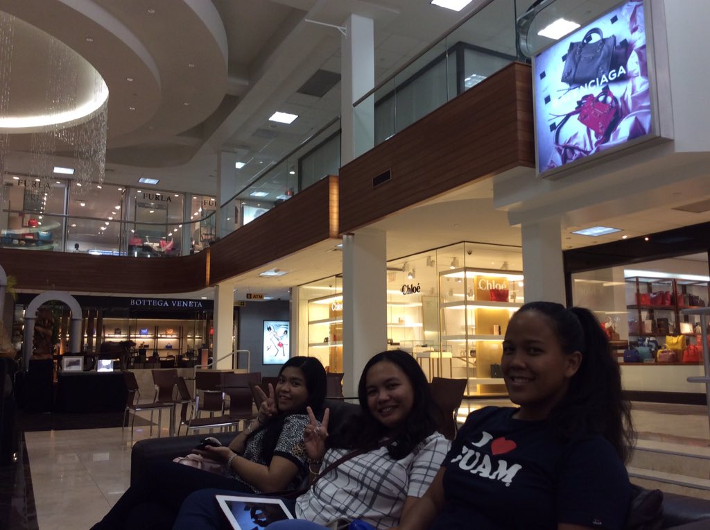 babyjhanney1996's tweet photo. #TSPGuam chill chill https://t.co/irvIxlFwcM