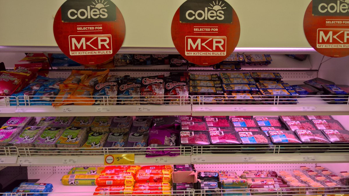 chris_steff's tweet photo. Pet Food sales have gone through the roof at @Coles this week. #MKR @mykitchenrules #adaytoolate #coles https://t.co/9OxdfMtTME