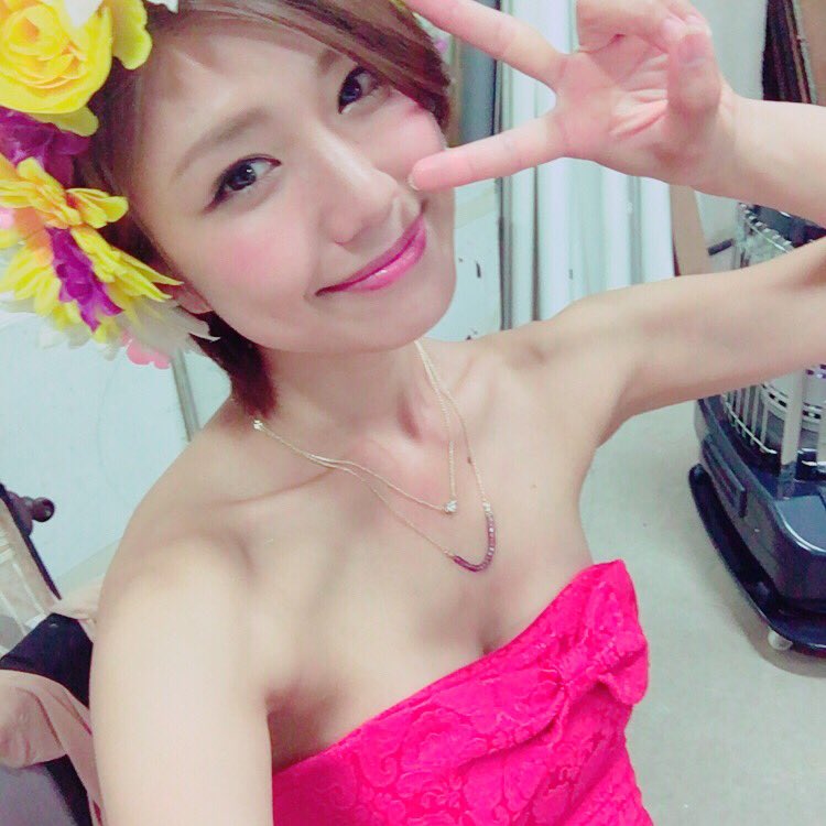 胸元がセクシーな藤木由貴