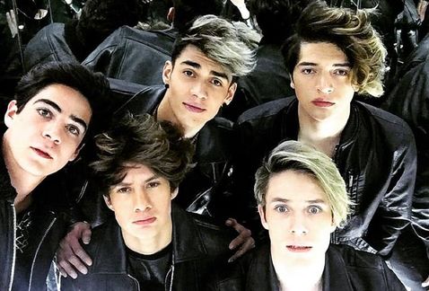 Del40al1_es's tweet photo. Confirmado, @somosCD9 actuarán en España (8/5 Sevilla; 12/5 Madrid) dentro de #CCME !!! Conciertazos! https://t.co/l85myxoTVH