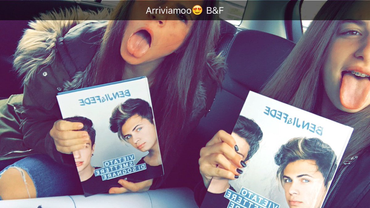 Sara71030736's tweet photo. @BenjieFede @elena120601 ormai manca poco😍 Arriviamoo #VietatoSmettereDiSognare https://t.co/b2lL2R2VZn