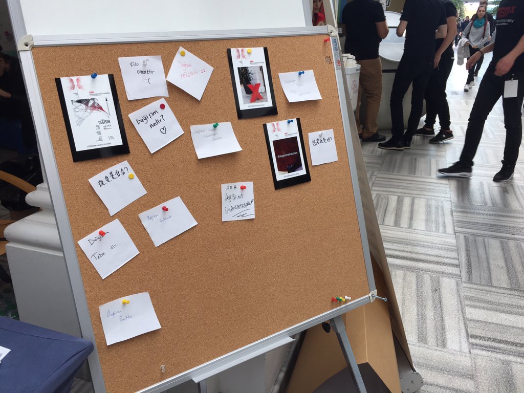 TEDx_Bahcesehir's tweet photo. Değişim nedir? Panomuzu doldurmayı unutmayın! #degisimehazirim #TEDxBahcesehirUniversity https://t.co/ra87yODLsK