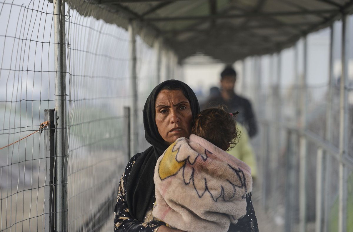 straits_times's tweet photo. Austria wants to deploy soldiers on Italy border to stem expected influx of #migrants https://t.co/JmJ5CFnaOJ https://t.co/wkiiRD3PSF