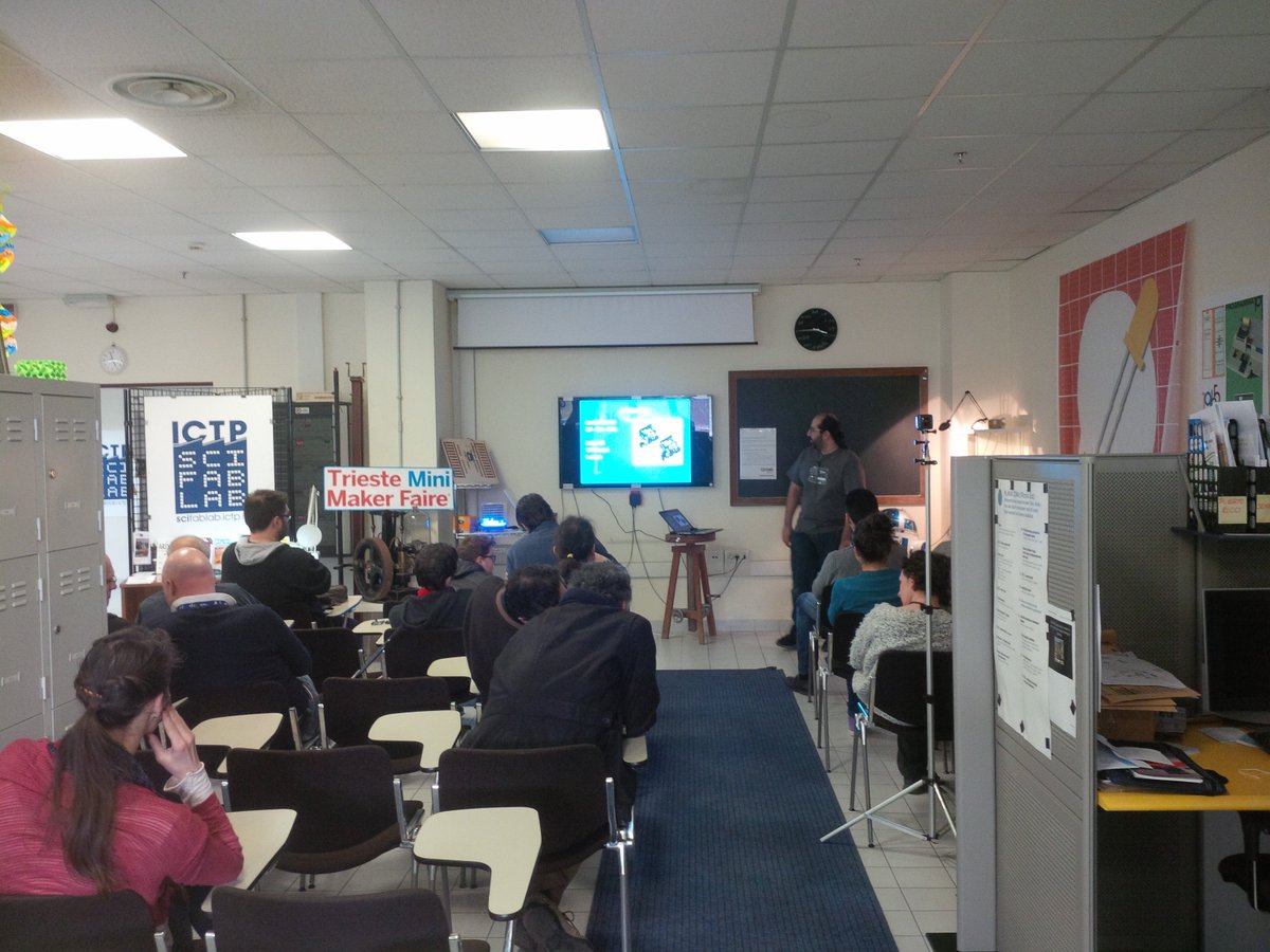 gborruso's tweet image. A lezione! #GenuinoD2016 @ictpnews @UniTwitTS