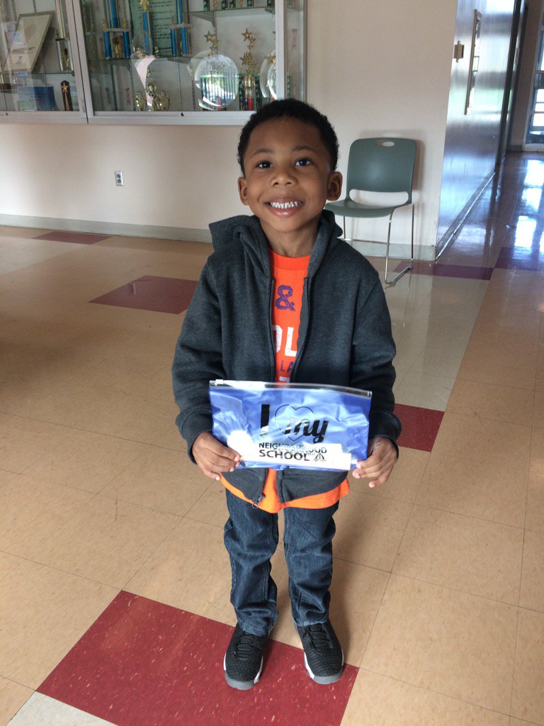 PRGuy13's tweet photo. This little guy is having a great time at #NanceElementarySchool at the #SLPSOpenHouse. #ILoveMySchool https://t.co/85uv1NfoR2
