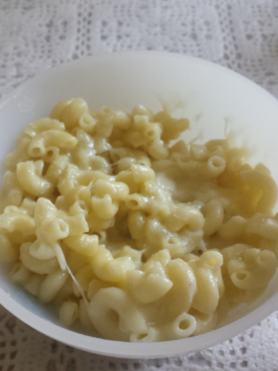 Helena_Julianca's tweet photo. Mac'n Cheese nachgemacht&amp;es schmeckt so geil❤
#diywithSami @SamiSlimani @LamiyaSlimani @DouniaSlimani @LaiIaSlimani https://t.co/f2YqRRG2kb