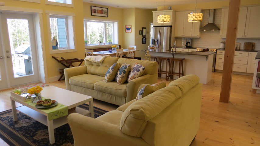 HomeKeyRentals's tweet image. #ForRent: Lakefront Mount Uniacke 3Br 2.5 Bath Avail Aug 1 Pets Ok #boating #swimming homekeyrentals.com