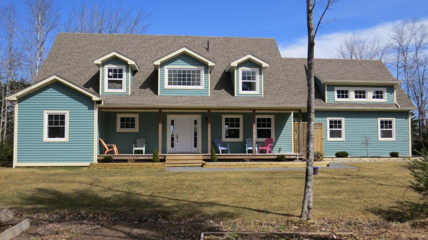 HomeKeyRentals's tweet image. #ForRent: Lakefront Mount Uniacke 3Br 2.5 Bath Avail Aug 1 Pets Ok #boating #swimming homekeyrentals.com