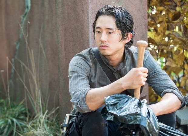 THE WALKING DEAD finale spoiler posted online; AMC takes bite out website #TheWalkingDead | bit.ly/1qdjC5D
