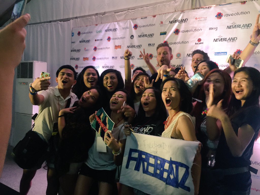 OneMusicPH's tweet image. Fans going crazy with Firebeatz!!!! #NeverlandXRaveolution