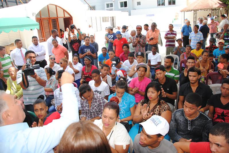 Gilberto Serulle duplicará obras deportivas y recreativas para  juventud de Cienfuegos <a href="/G42016/">Gilberto Gana</a> @papyperez1 <a href="/miprd/">Partido Revolucionario Dominicano</a>