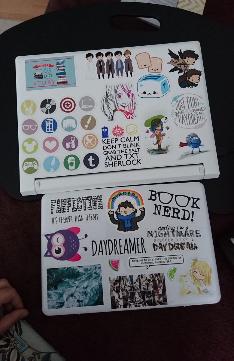 CassidyCorwins's tweet photo. #Fangirl #Sherlock #Fairytail #Supernatural #Toastliebe #Schreiben WUAH! 💞 Laptopliebe. 😏 https://t.co/gUgRXsJywt