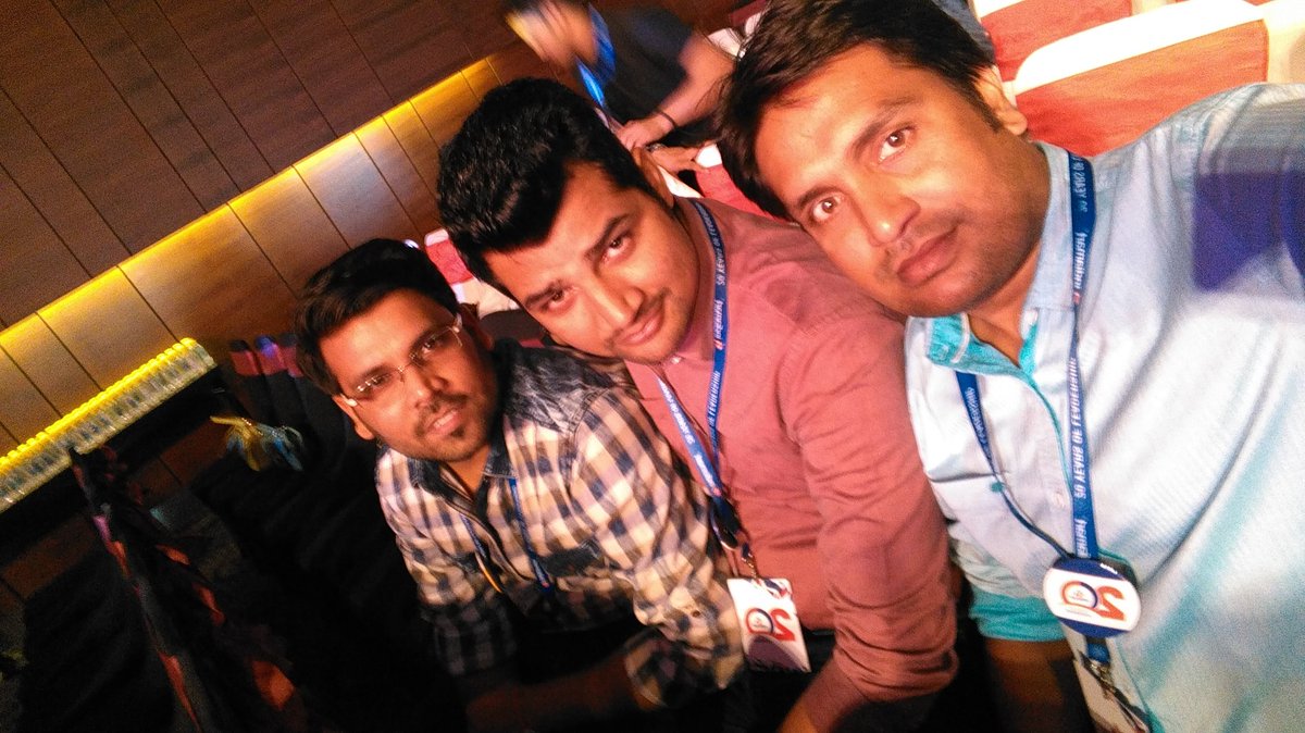 imsonug's tweet photo. @IndiaMART #20YearsOfIndiamart #IamIndiamart HBD IM @irrfan_k Thanx to be with us https://t.co/FypiRXxpwt