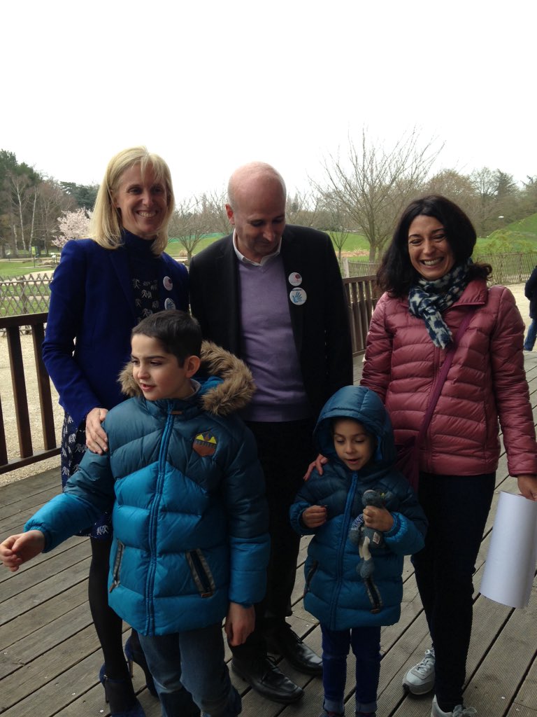 #2avril #AutismDay2016 @AgiretVivre rencontre <a href="/s_neuville/">Ségolène Neuville</a> et <a href="/BernardJomier/">Bernard Jomier</a> au #ParcFloral sensibiler à l'ABA!