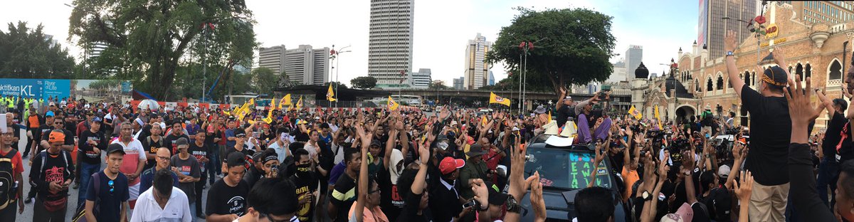 AnwarSupporters's tweet photo. Himpunan #UndurNajib #MansuhGST: Malam ini TV3 lapor hanya 26 orang datang. Betul ke??
#BebasAnwar https://t.co/5IbnDBd0AY