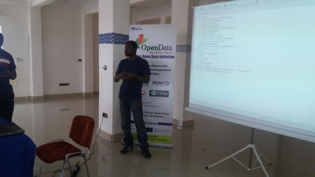 OpenDataBurkina's tweet photo. Présentation des indicateurs et fonctionnalites de NENDO2 par @titinto_  @konsamSaba @anptic @mbakatre https://t.co/lpzJ7X3Q88