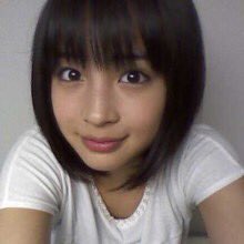 YntJom's tweet photo. 広瀬すずの知名度

0RT→可愛くない😓
50RT→普通😒
100RT→少し可愛い😀
500RT→可愛い😃
1000RT→めっちゃ可愛い😊
5000RT→神😘
10000RT→神々しい...😍 https://t.co/jbdu1GUc89