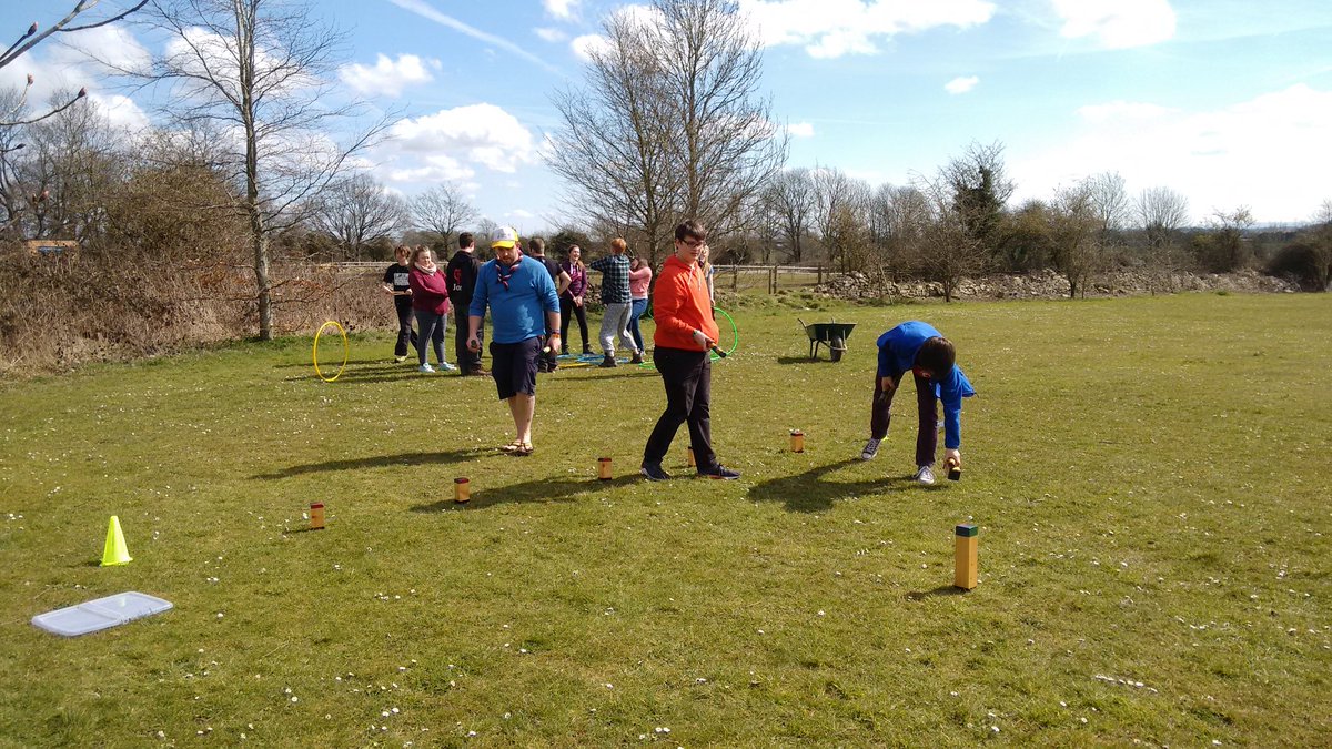 WoollyPirates's tweet photo. It's sunny...but it's not 40! #hoodies #japan2015 https://t.co/9OSiaRkNxK