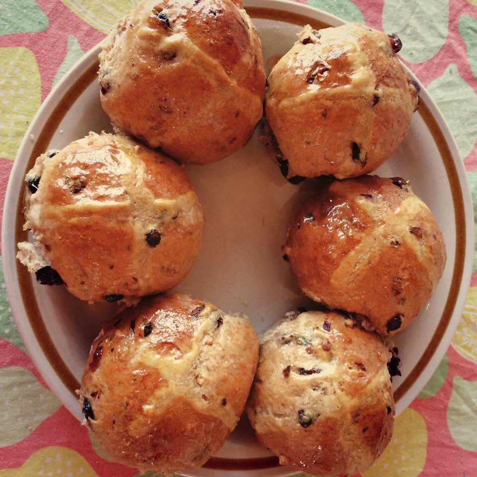 MoodyBakerAlst's tweet photo. Pop in today to get the last few Hot Cross Buns of 2016! They cost a little more than 'one a penny' though! https://t.co/CXfk4C2uXs