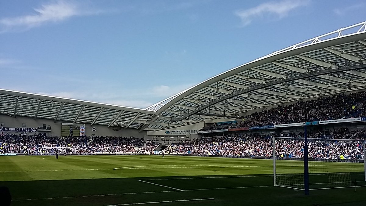 samzZin's tweet photo. Beautiful day for football. 3 points please #bhafc https://t.co/ZGCORfo5FT