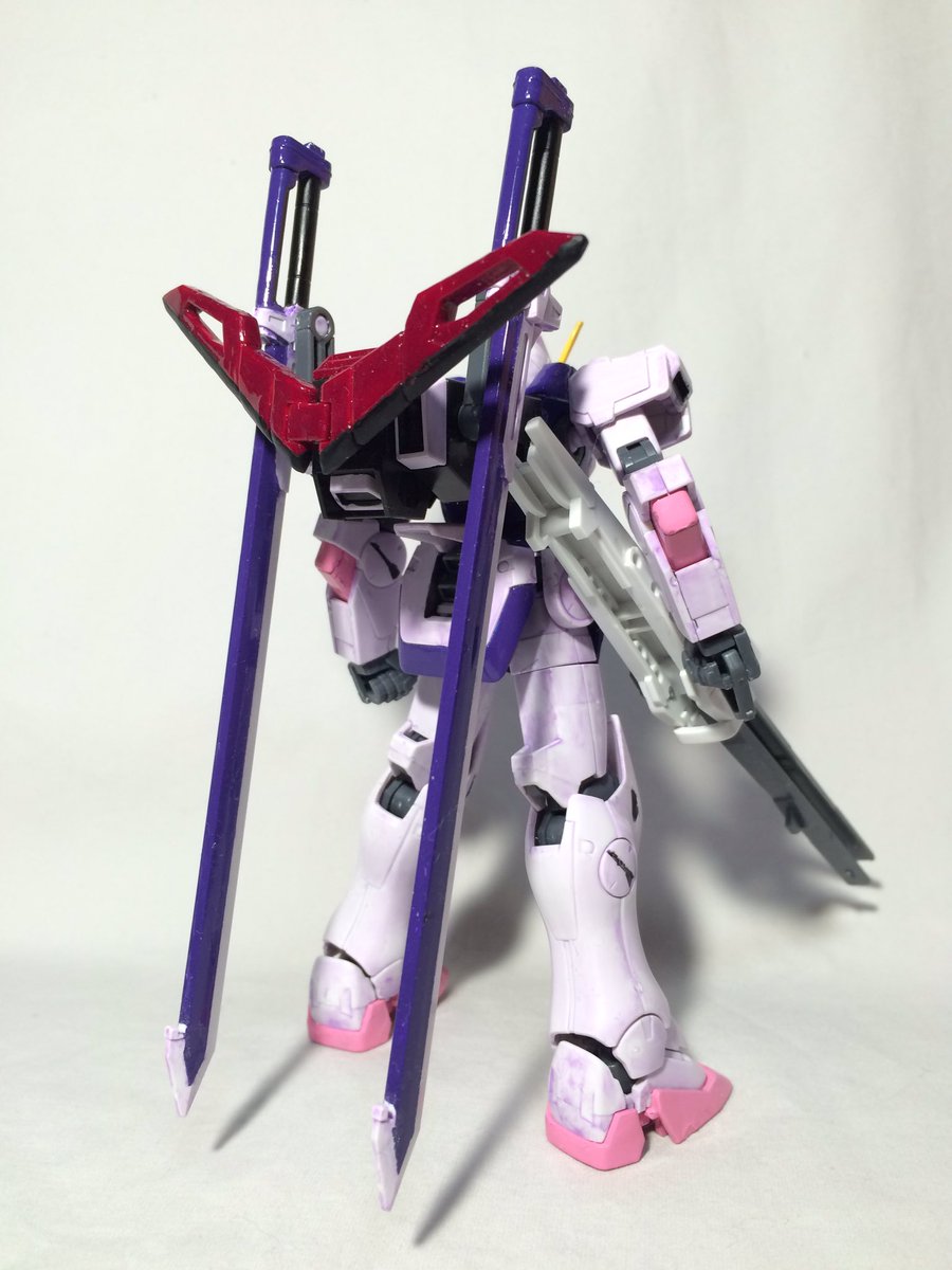 劇団ドム座のドム座長 今更感すごいけどアメジストvガンダム完成しました T Co Jyhyi9yeuc