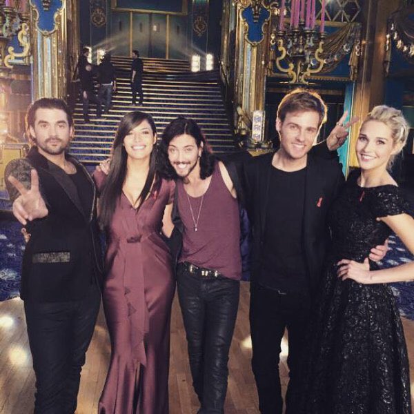 HebdoFlow's tweet photo. #Sidaction2015 #sidaction2016 @RoiArthur_Off @florentmotheoff À ce soir sur France 2 ! 🎗 https://t.co/Yb2PMflJNA